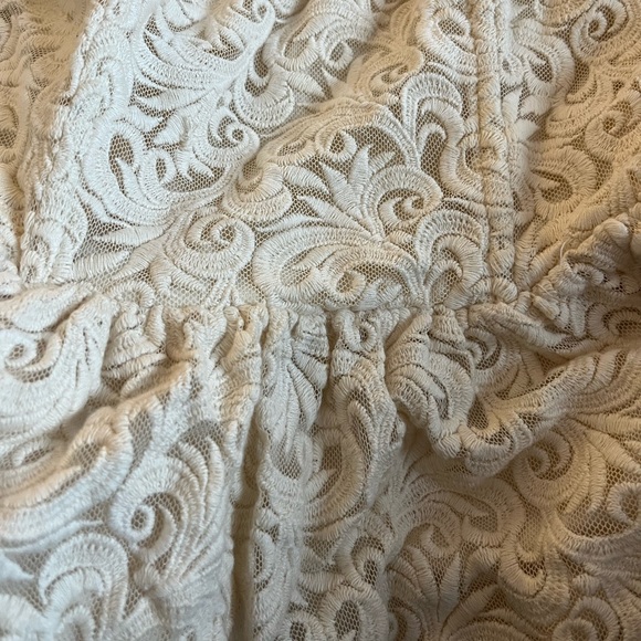 Cream Lace Peplum Top from Urban Outfitters - Picture 4 of 5